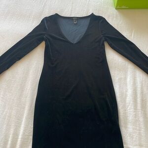 Long sleeved velvety mini dress